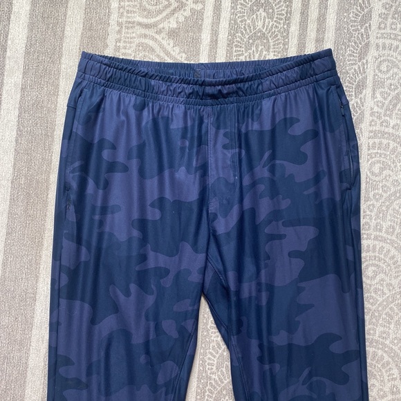 Rhone Reign Midweight Jogger Pants in Outer Space Camo - Picture 4 of 13